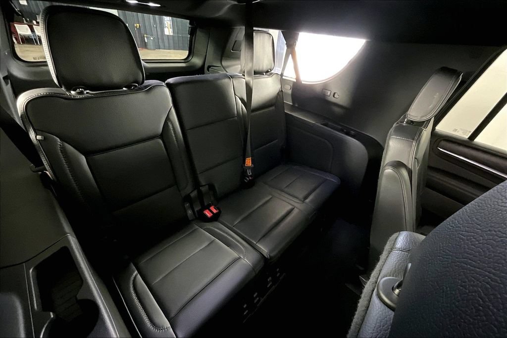 Used 2022 GMC Yukon XL Denali AWD/4WD image 35