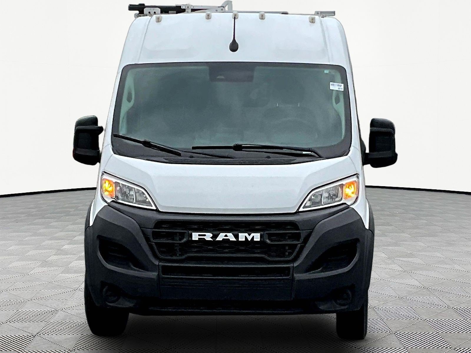Used 2024 RAM ProMaster 2500 FWD image 2