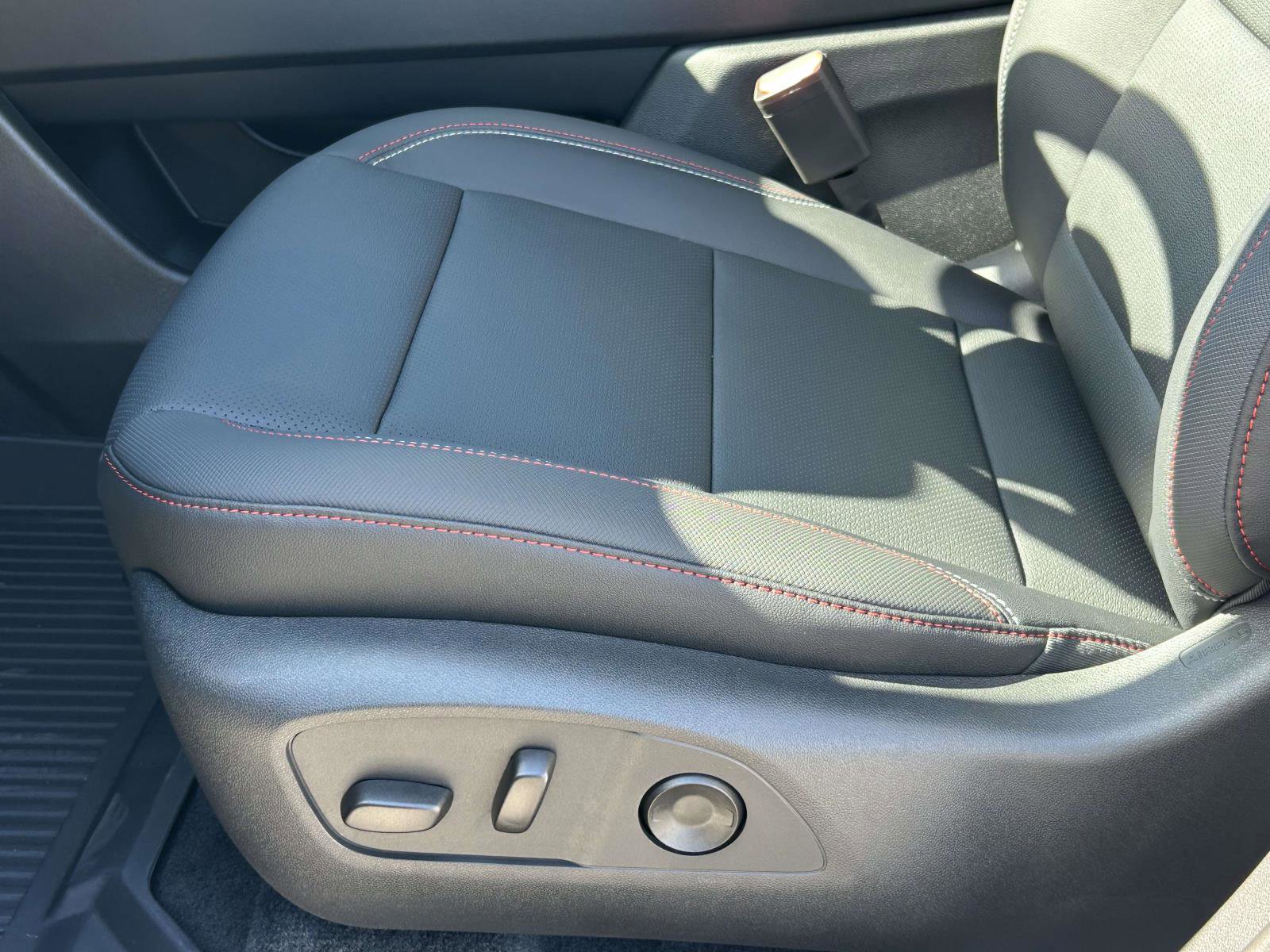 New 2026 Chevrolet Traverse Z71 w/ LPO, Floor Liner Package image 20