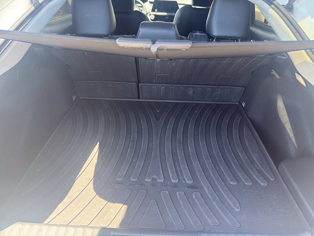 Used 2025 Toyota Prius FWD image 14