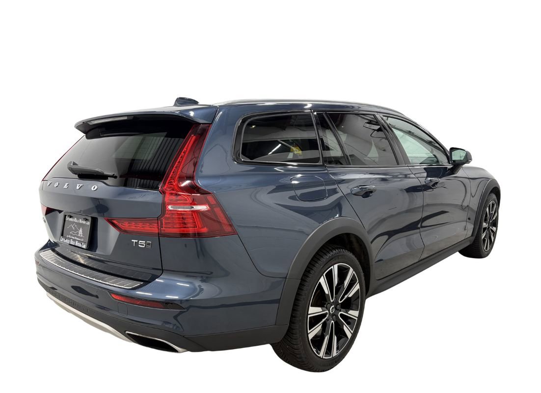 Used 2021 Volvo V60 T5 Cross Country w/ Climate Package AWD/4WD image 4
