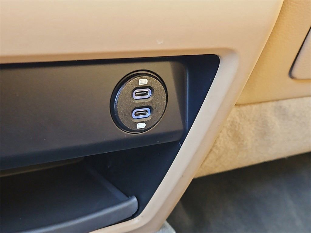 Used 2021 Porsche Cayenne Turbo image 21