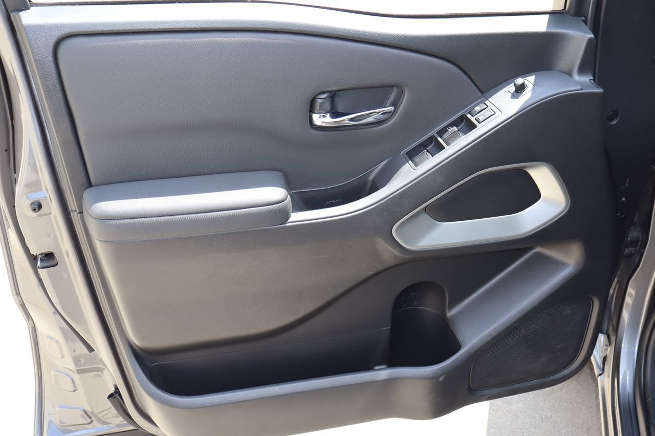 Used 2024 Nissan Frontier SV AWD/4WD image 19