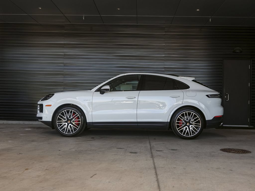 New 2026 Porsche Cayenne S AWD/4WD image 2