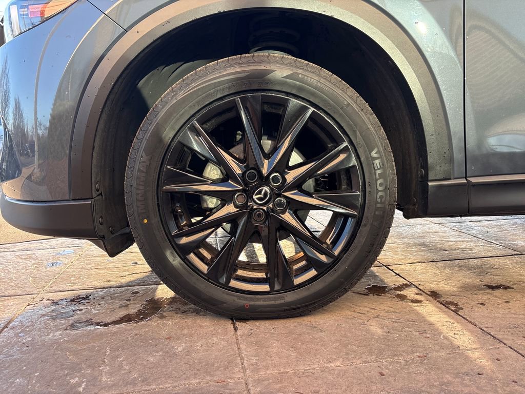 Used 2023 MAZDA CX-5 Carbon Edition image 9