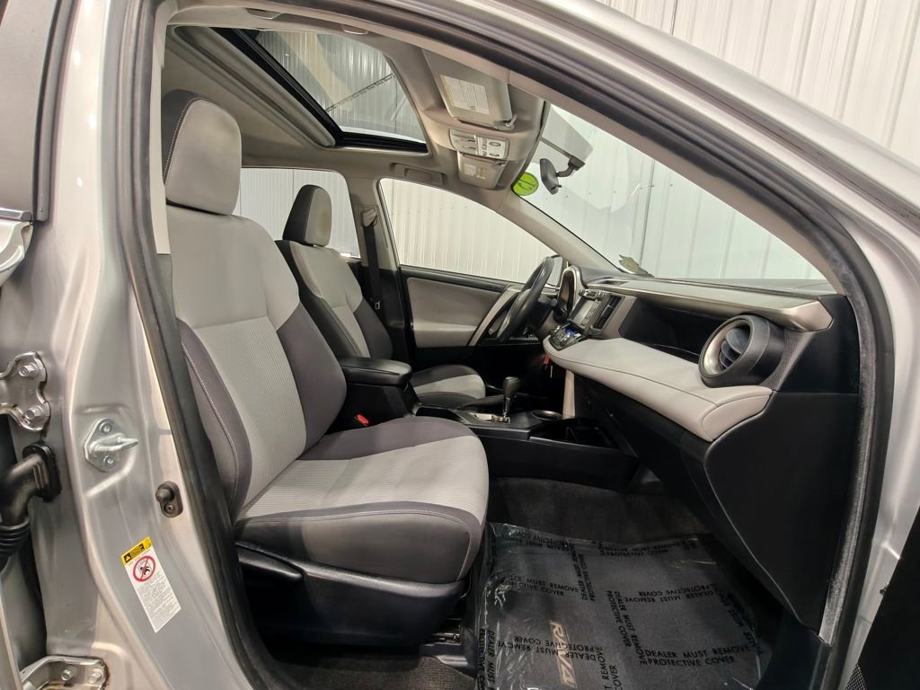 Used 2015 Toyota RAV4 XLE AWD/4WD image 20