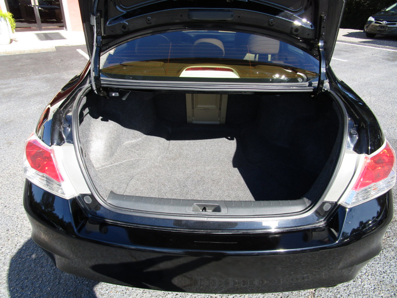 Used 2011 Honda Accord LX-P image 21