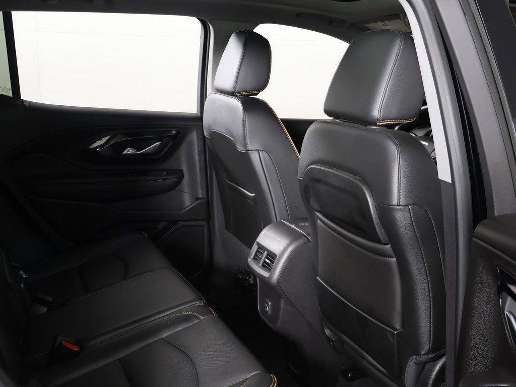 Used 2024 GMC Terrain AT4 w/ Infotainment Package II image 32