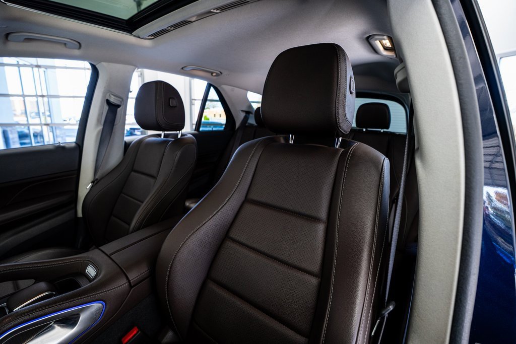 Used 2020 Mercedes-Benz GLE 350 4MATIC w/ Premium Package image 40