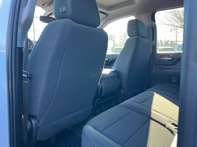 Used 2022 Chevrolet Silverado 2500 Custom w/ Custom Value Package image 12