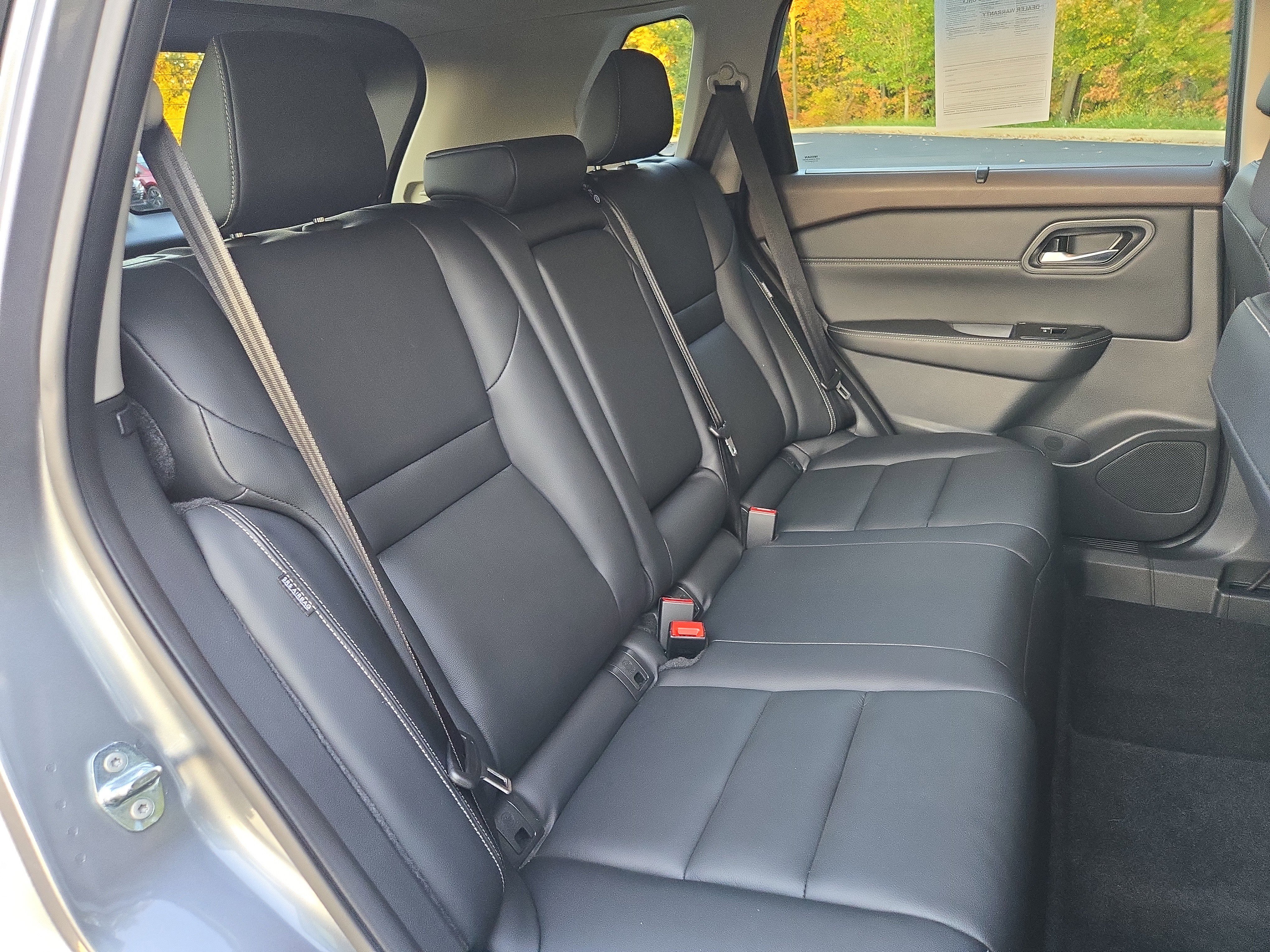 Used 2023 Nissan Rogue SL w/ SL Premium Package image 31