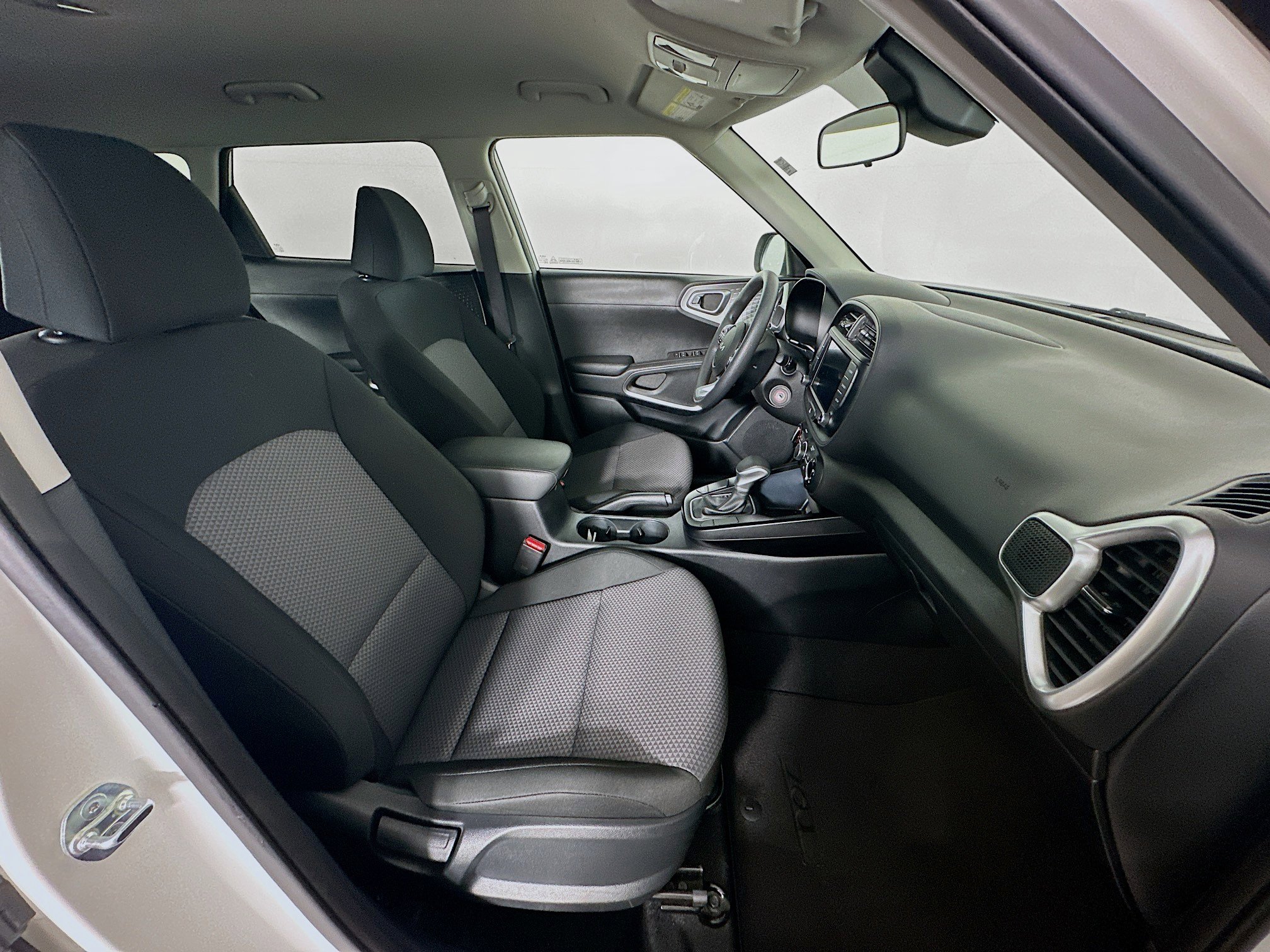 Used 2024 Kia Soul LX w/ Option Group 015 image 29