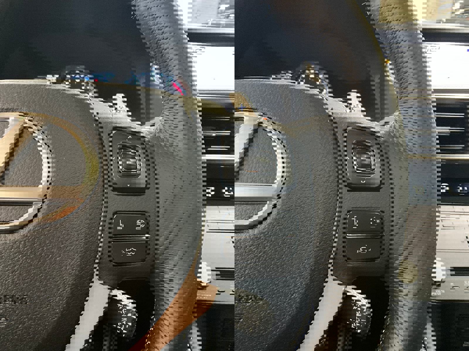 Used 2017 Lexus RC F image 17