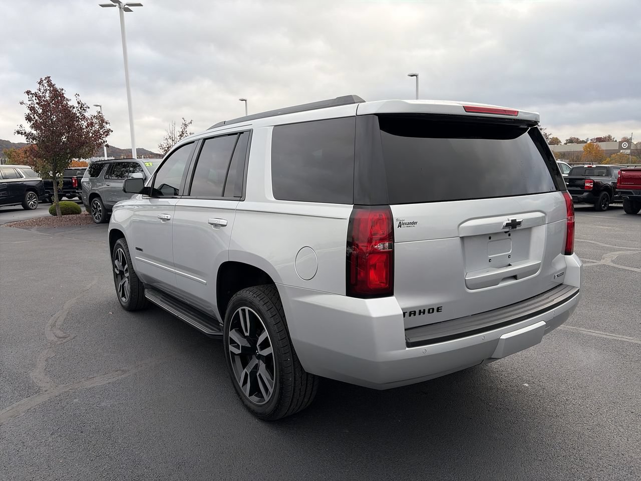 Used 2018 Chevrolet Tahoe Premier w/ RST 6.2L Performance Edition AWD/4WD image 5