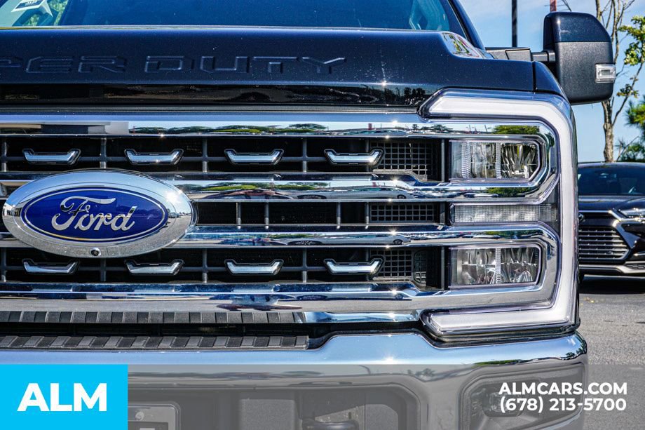 Used 2023 Ford F350 Lariat image 12