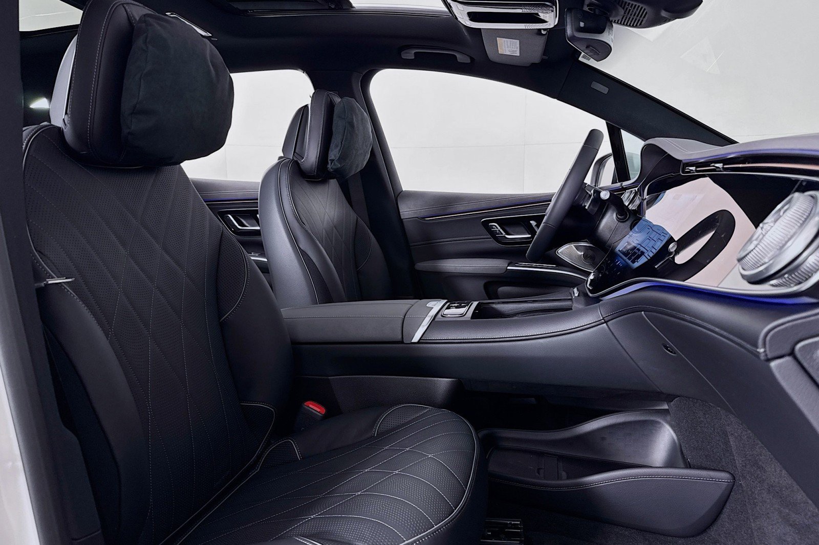 New 2026 Mercedes-Benz EQS 550 4MATIC SUV image 6