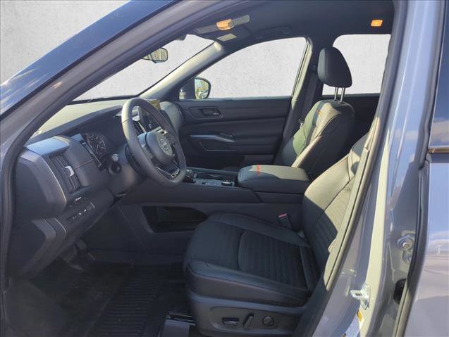 Used 2025 Nissan Pathfinder Rock Creek image 12