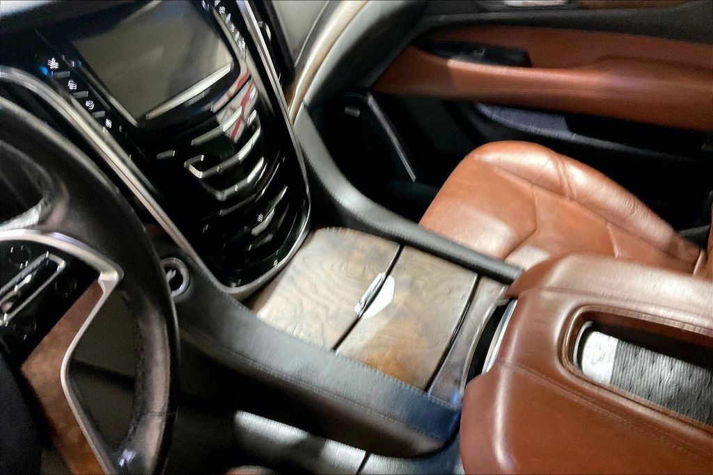 Used 2015 Cadillac Escalade ESV Premium image 15