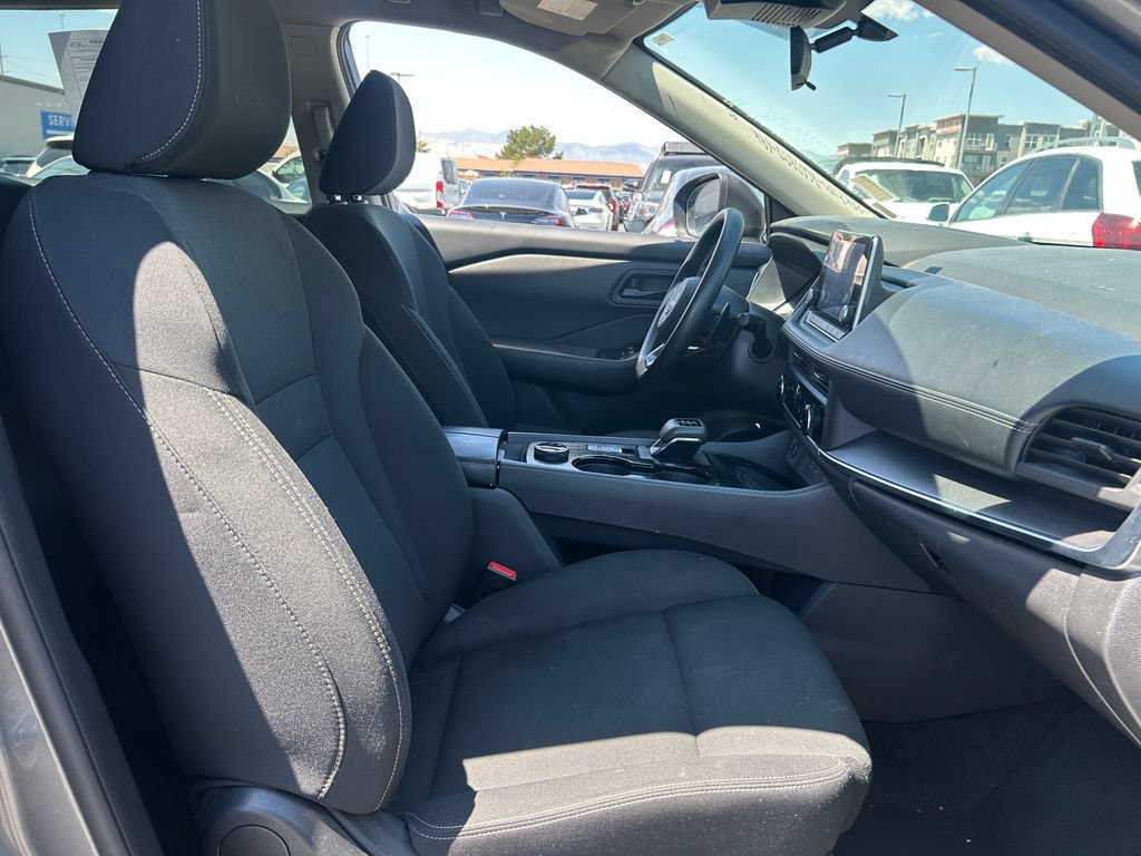 Used 2024 Nissan Rogue S AWD/4WD image 32