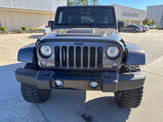 Used 2018 Jeep Wrangler Unlimited Sahara AWD/4WD image 3