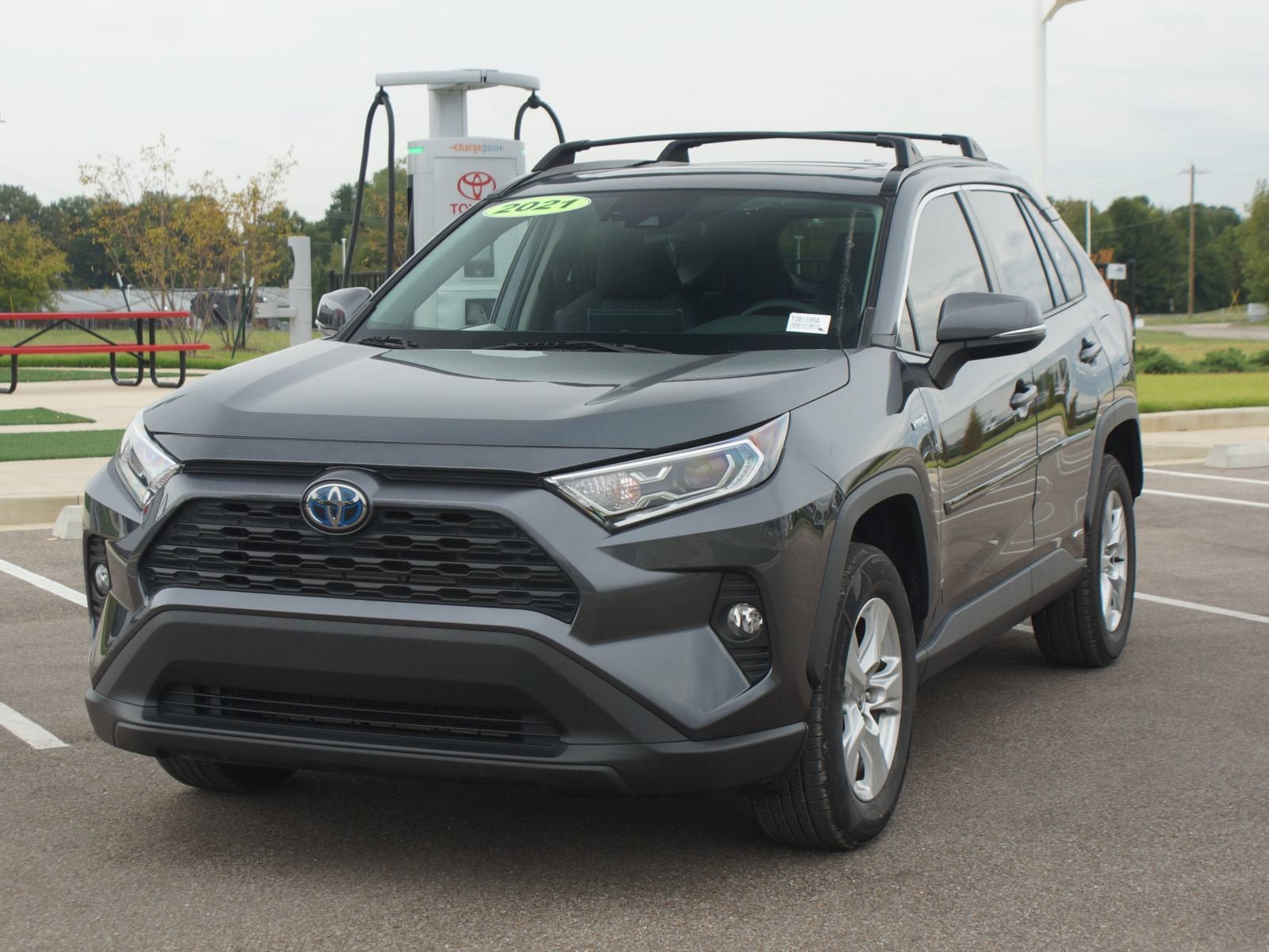Used 2021 Toyota RAV4 XLE w/ Convenience Package AWD/4WD image 25