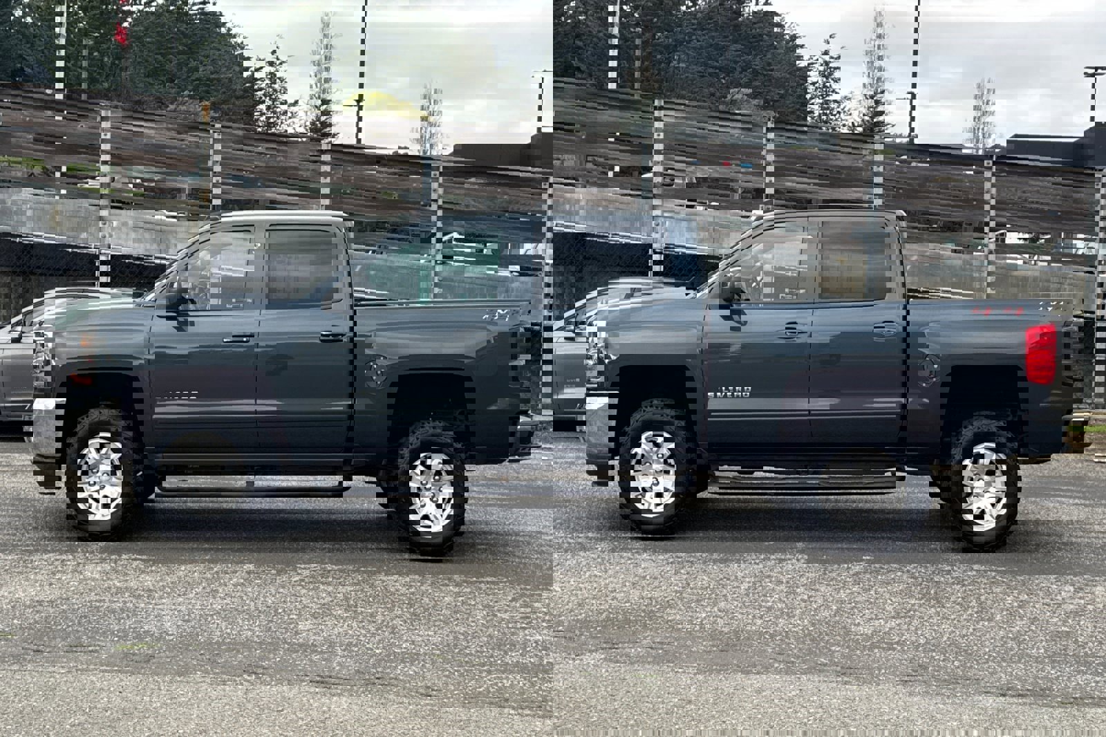 Used 2018 Chevrolet Silverado 1500 LT w/ All Star Edition image 7