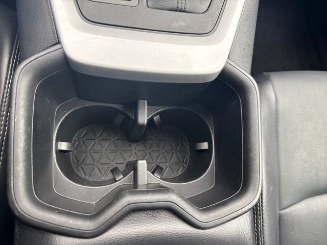 Used 2022 Toyota RAV4 XLE Premium image 29