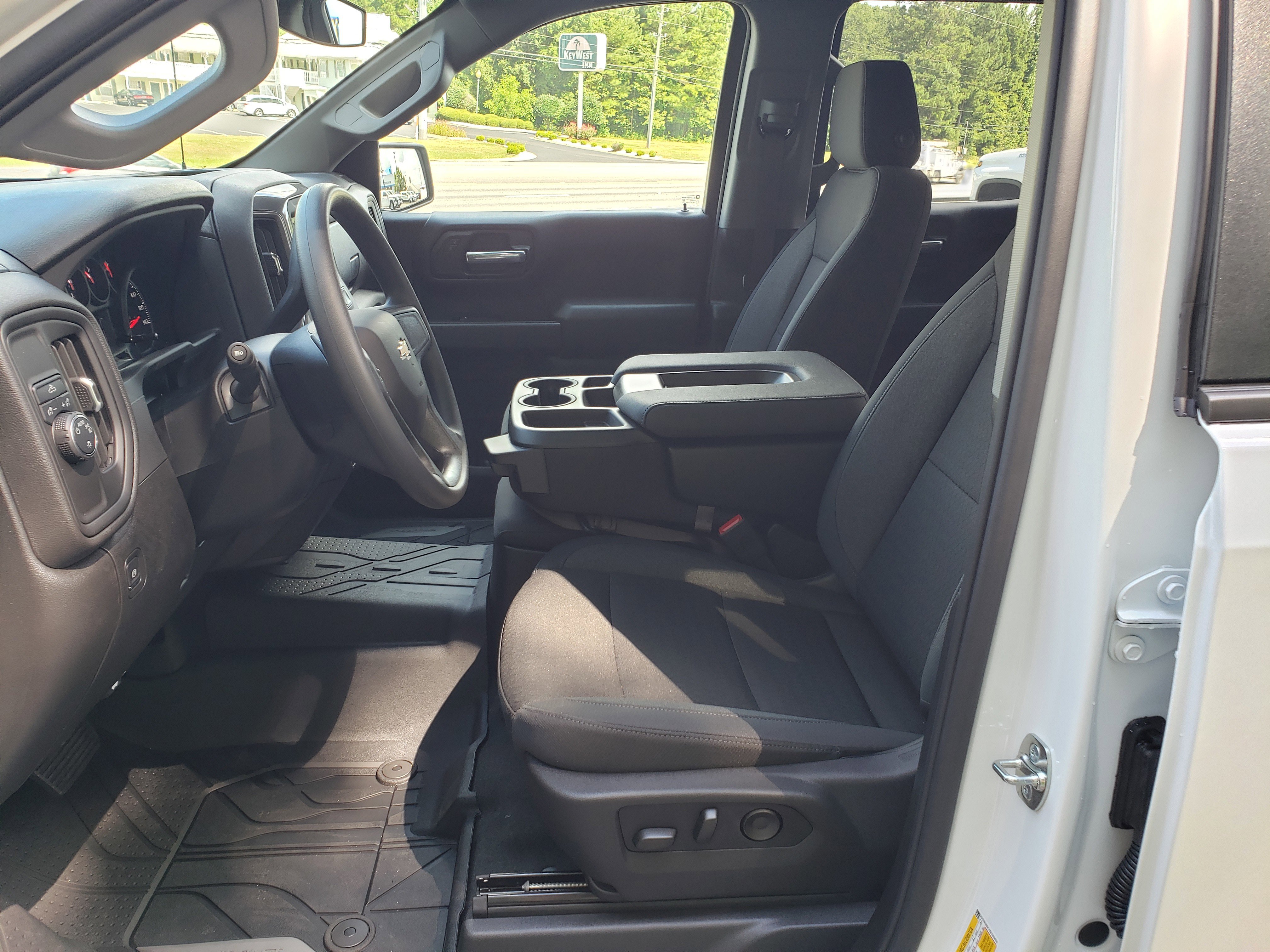 New 2025 Chevrolet Silverado 1500 Custom w/ LPO, Dark Essentials Package image 28