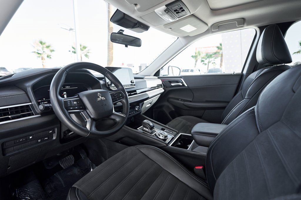 Used 2024 Mitsubishi Outlander Ralliart image 2