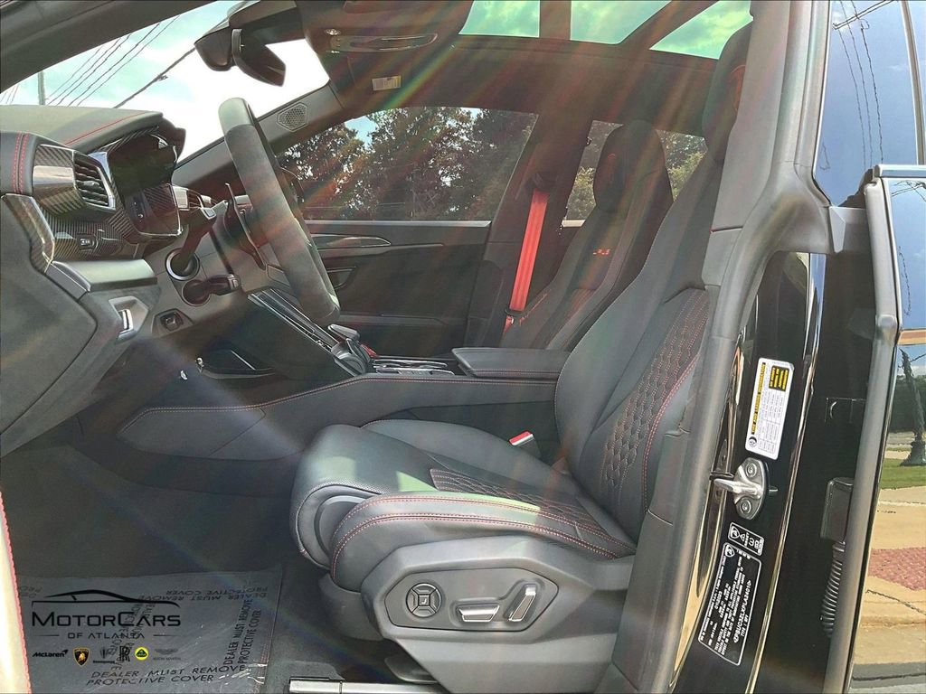 Used 2023 Lamborghini Urus Performante AWD/4WD image 23
