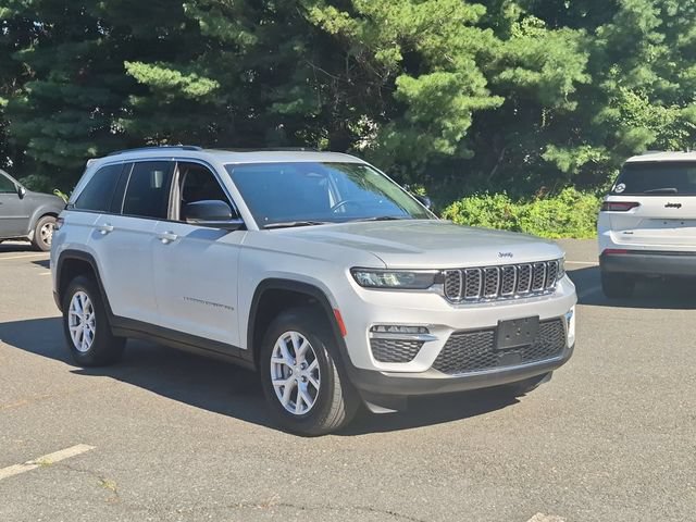 Used 2022 Jeep Grand Cherokee Limited AWD/4WD image 3