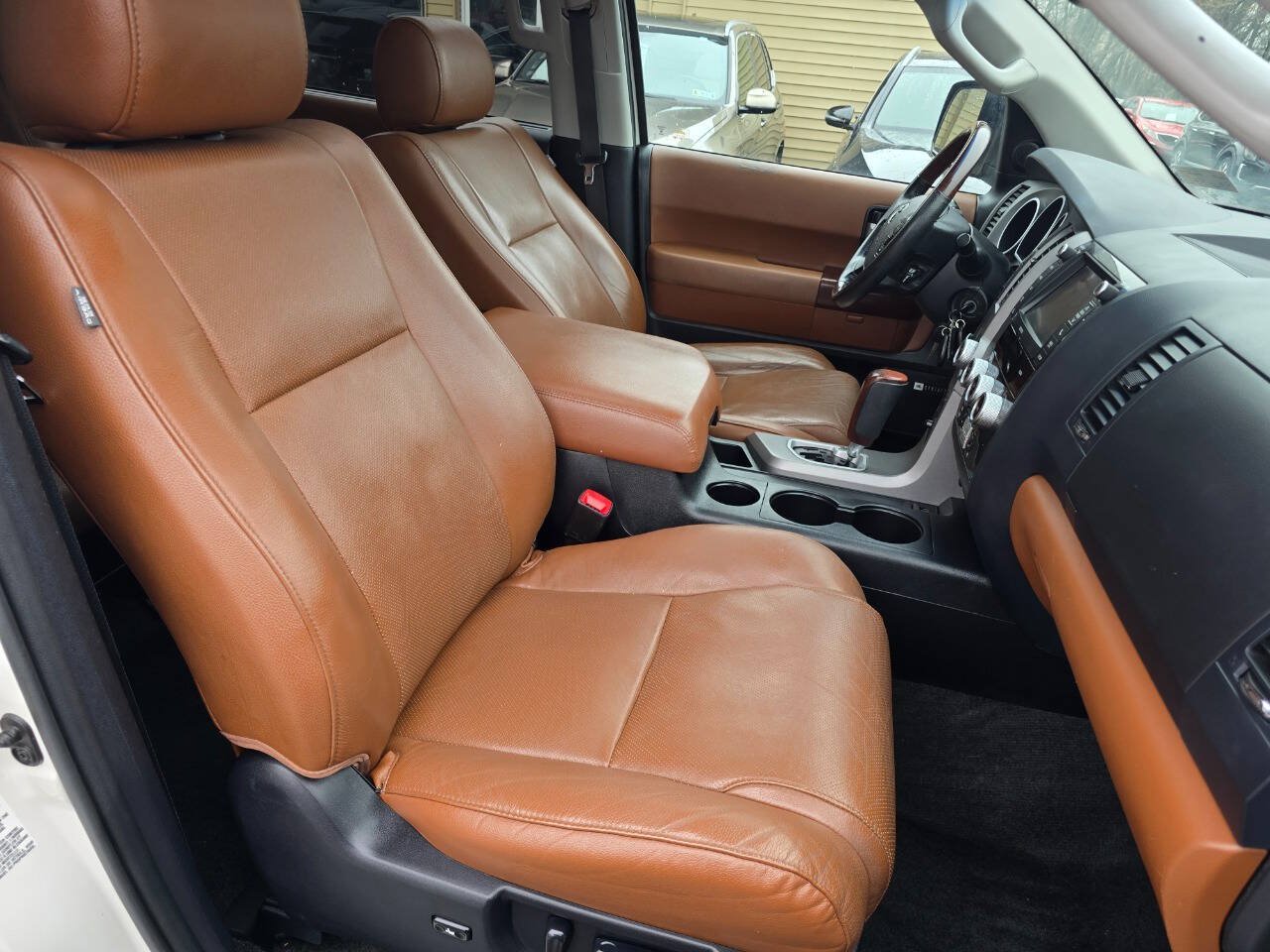 Used 2013 Toyota Sequoia Platinum AWD/4WD image 38