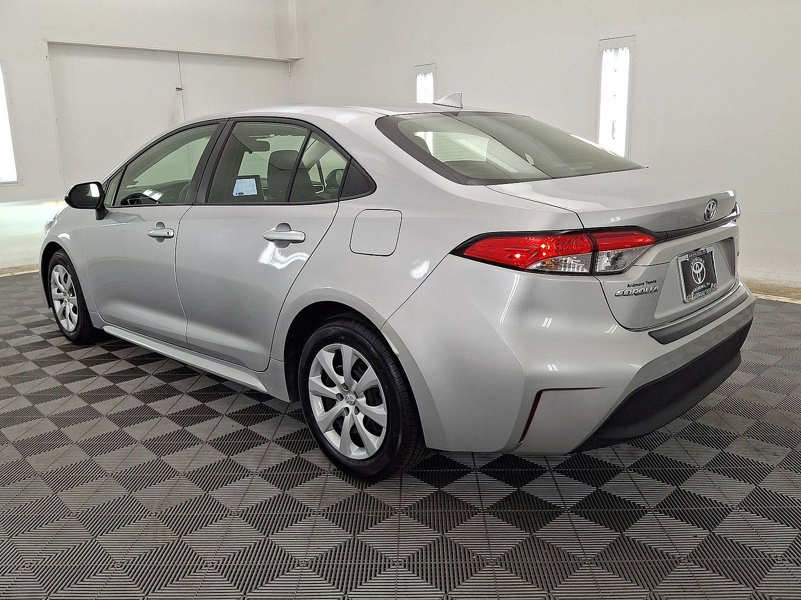 Used 2023 Toyota Corolla LE FWD image 13