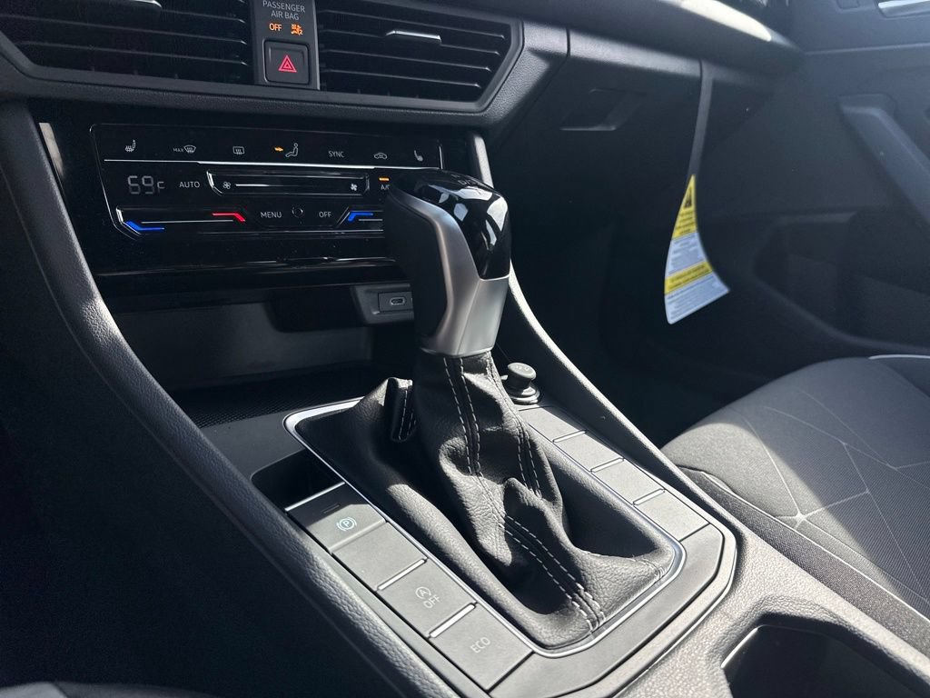 Used 2026 Volkswagen Jetta Sport FWD image 28