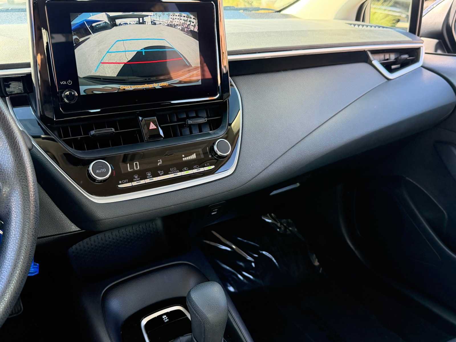 Used 2025 Toyota Corolla LE FWD image 20