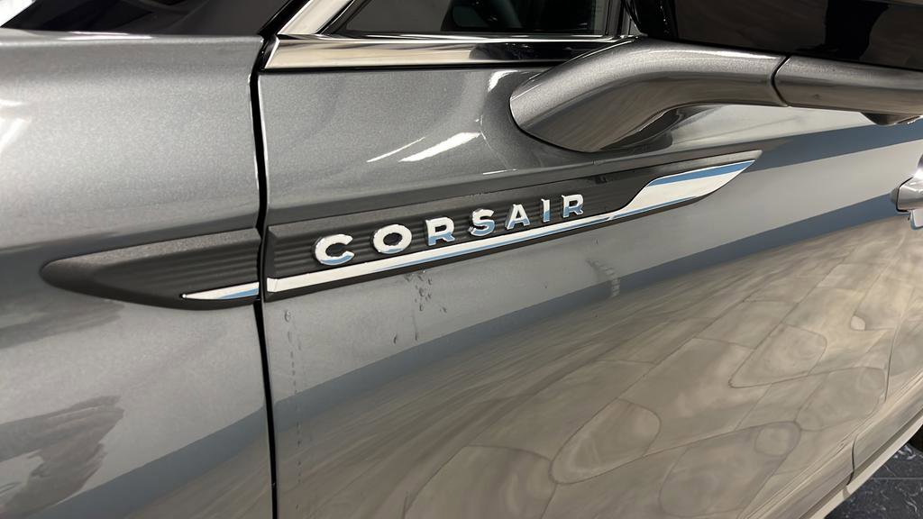 Used 2025 Lincoln Corsair Reserve AWD/4WD image 40