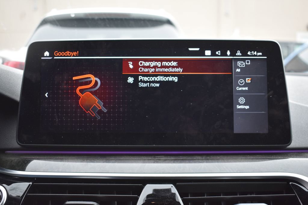 Used 2023 BMW 530e xDrive w/ Executive Package image 17