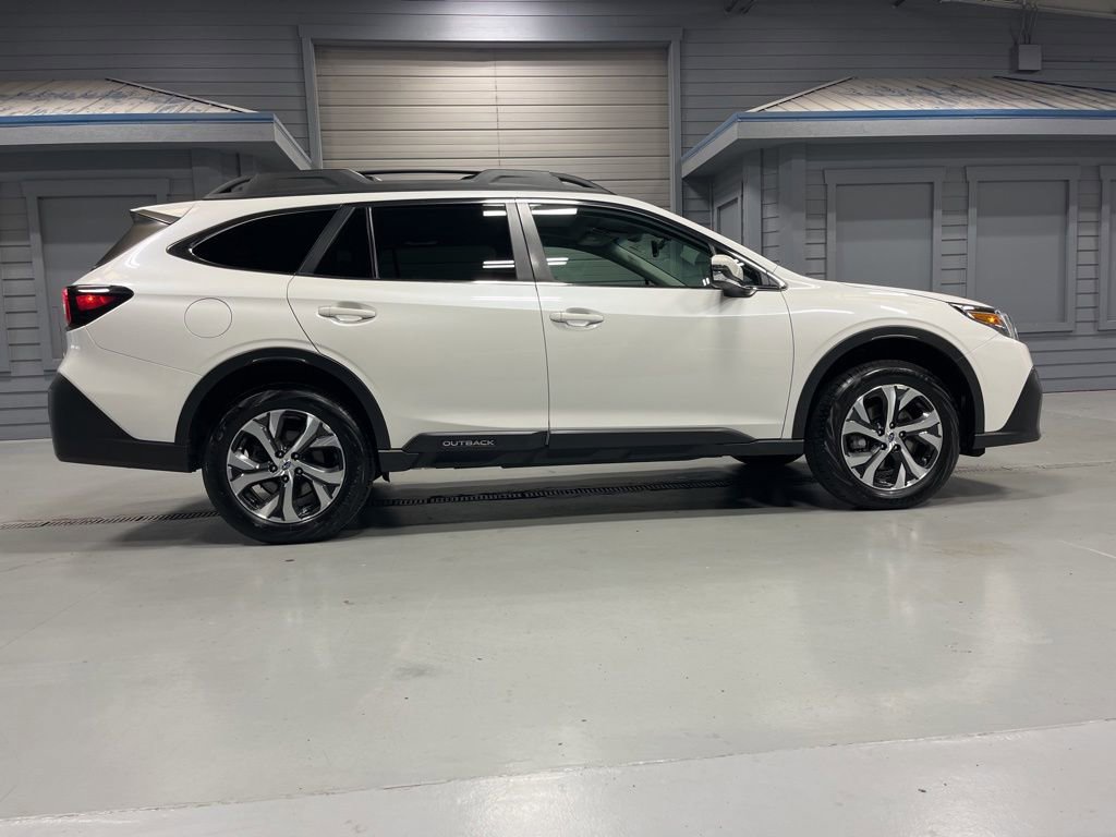 Certified 2022 Subaru Outback Limited AWD/4WD image 9