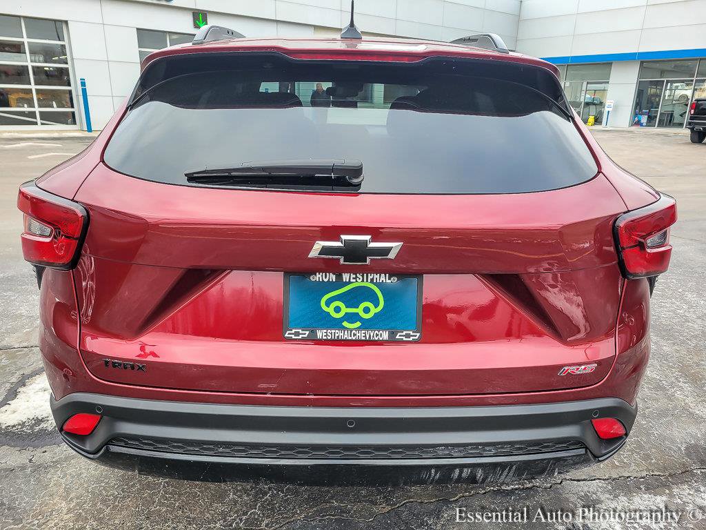 Certified 2025 Chevrolet Trax RS w/ Driver Confidence Package image 6