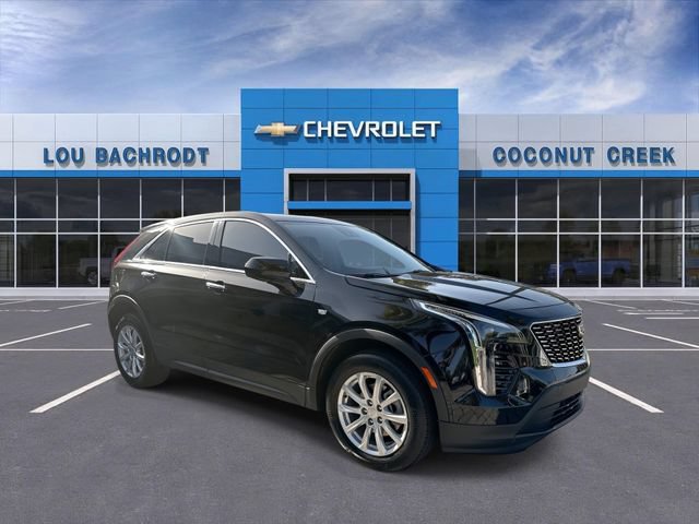 Used 2023 Cadillac XT4 Luxury FWD image 2