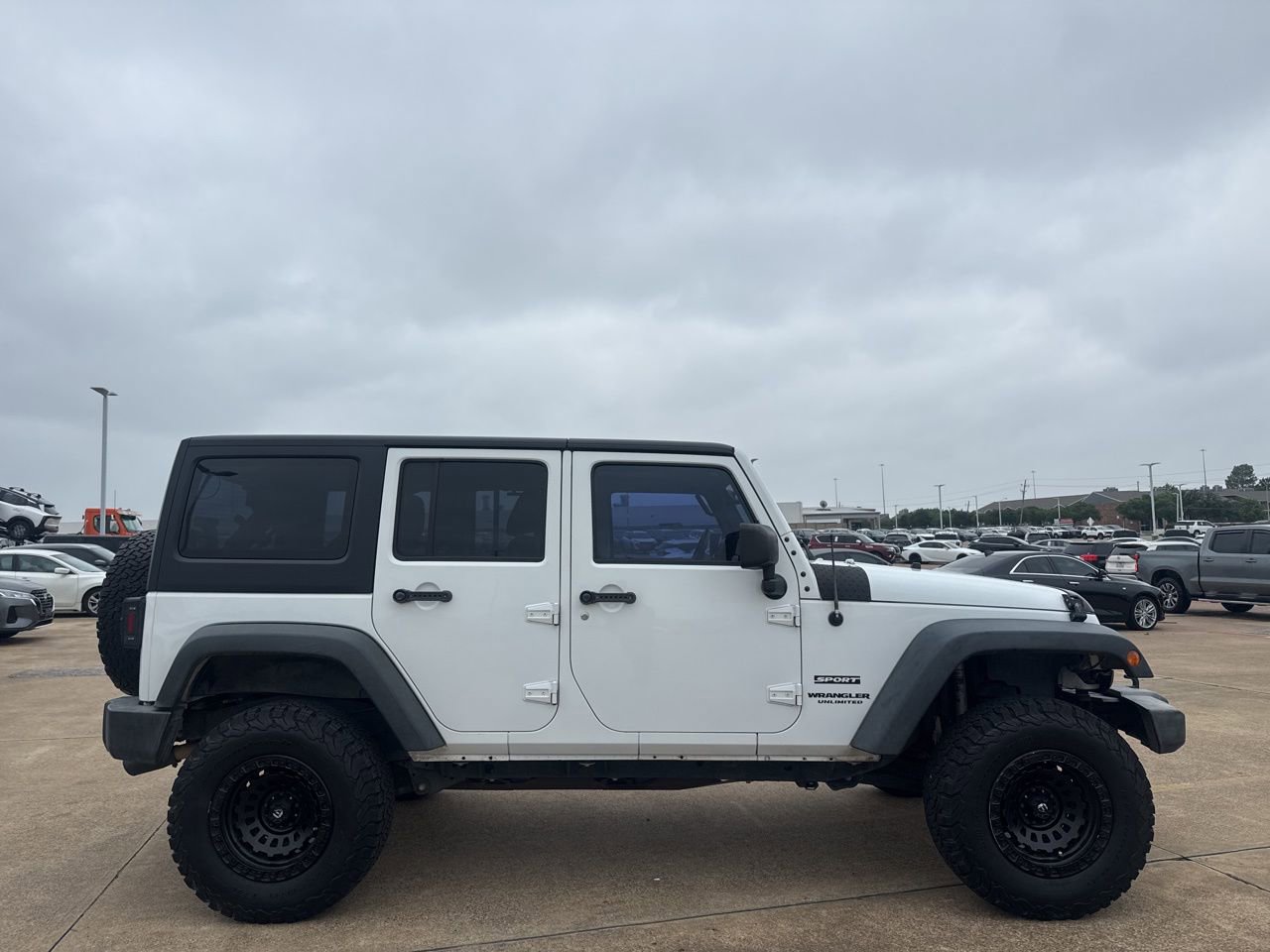 Used 2017 Jeep Wrangler Unlimited Sport AWD/4WD image 25