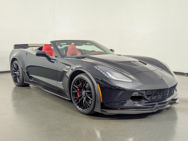 Used 2016 Chevrolet Corvette Z06 w/ 3LZ Preferred Equipment Group image 2