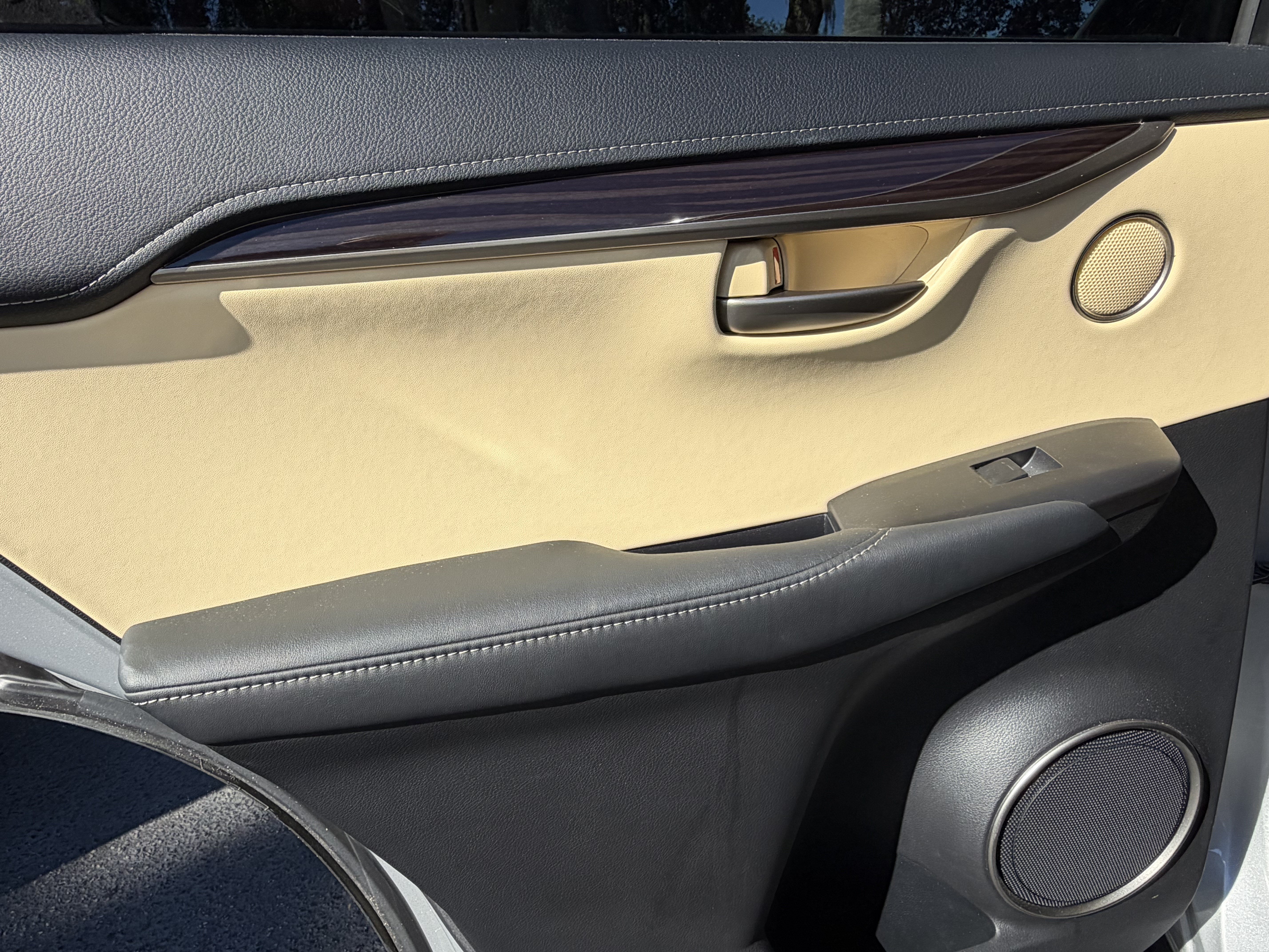 Used 2015 Lexus NX 200t FWD w/ Luxury Package image 31
