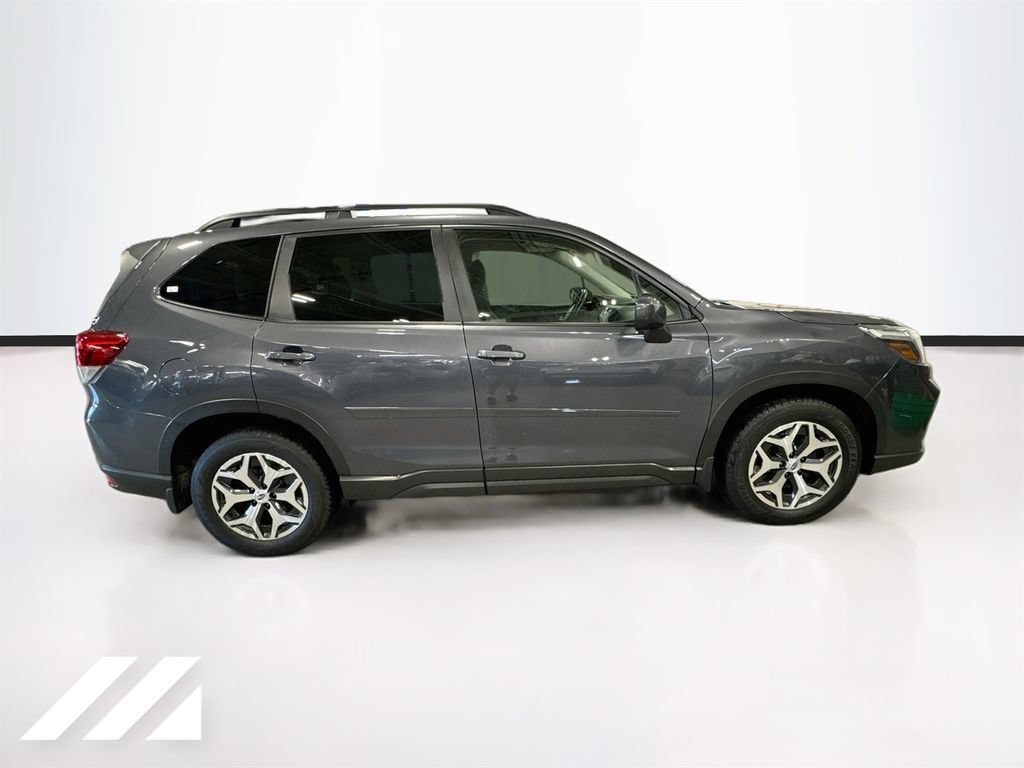 Used 2021 Subaru Forester Premium AWD/4WD image 4