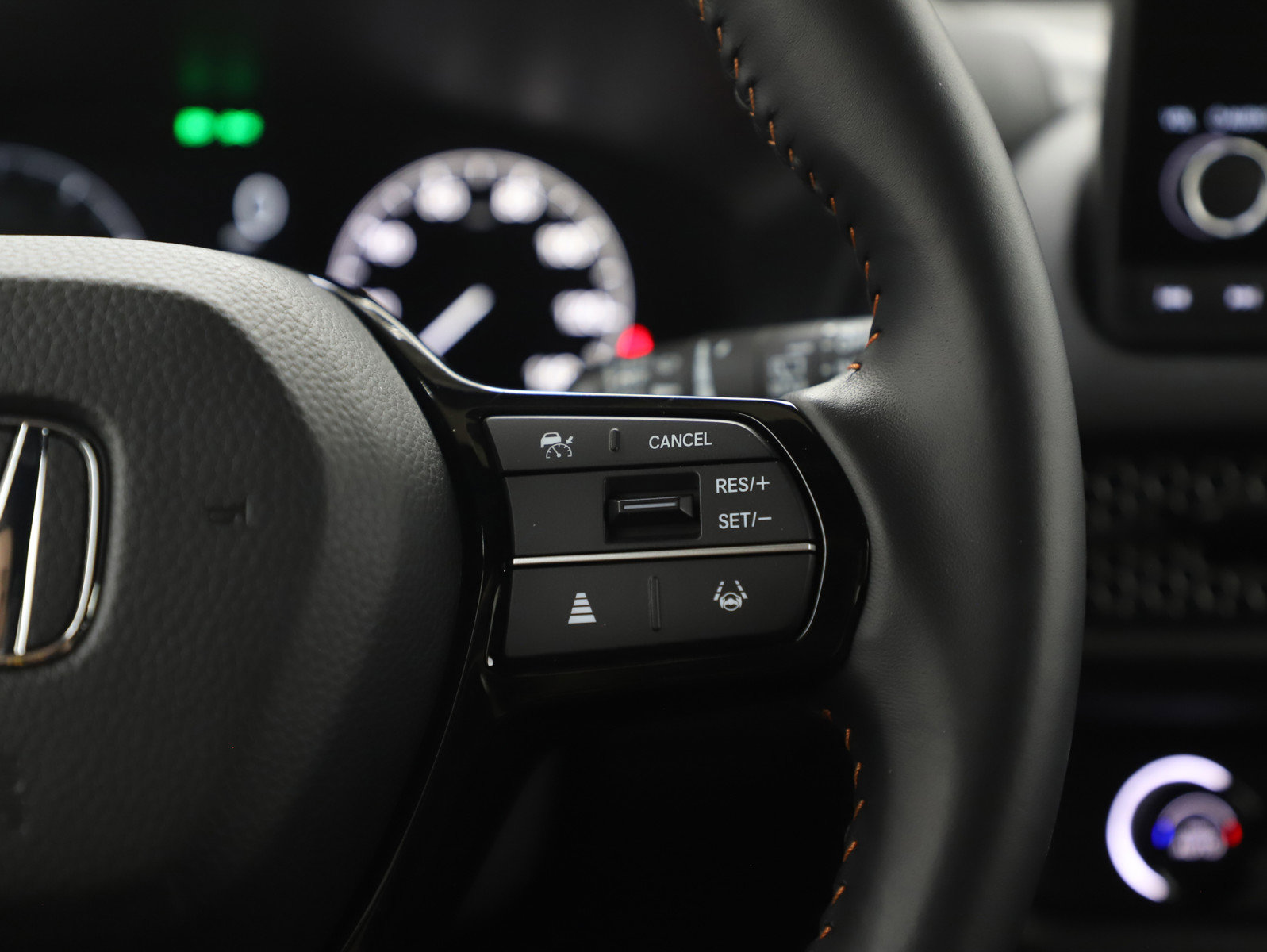 Used 2025 Honda HR-V Sport image 27