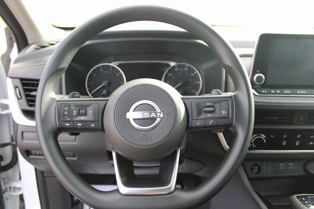 Used 2024 Nissan Rogue S image 13