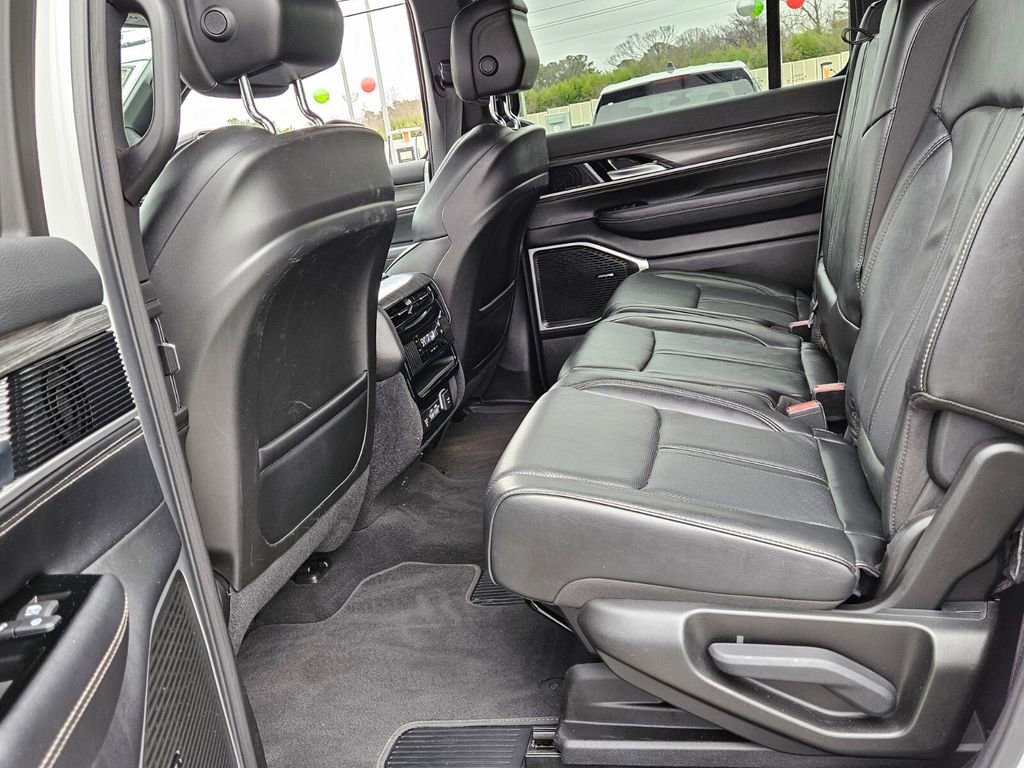 Used 2023 Jeep Wagoneer Series II image 7