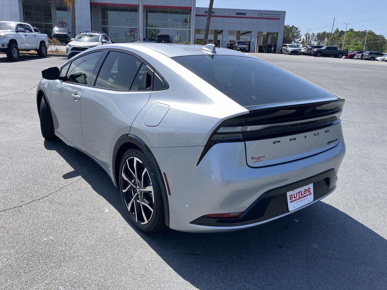 Used 2024 Toyota Prius Prime image 3