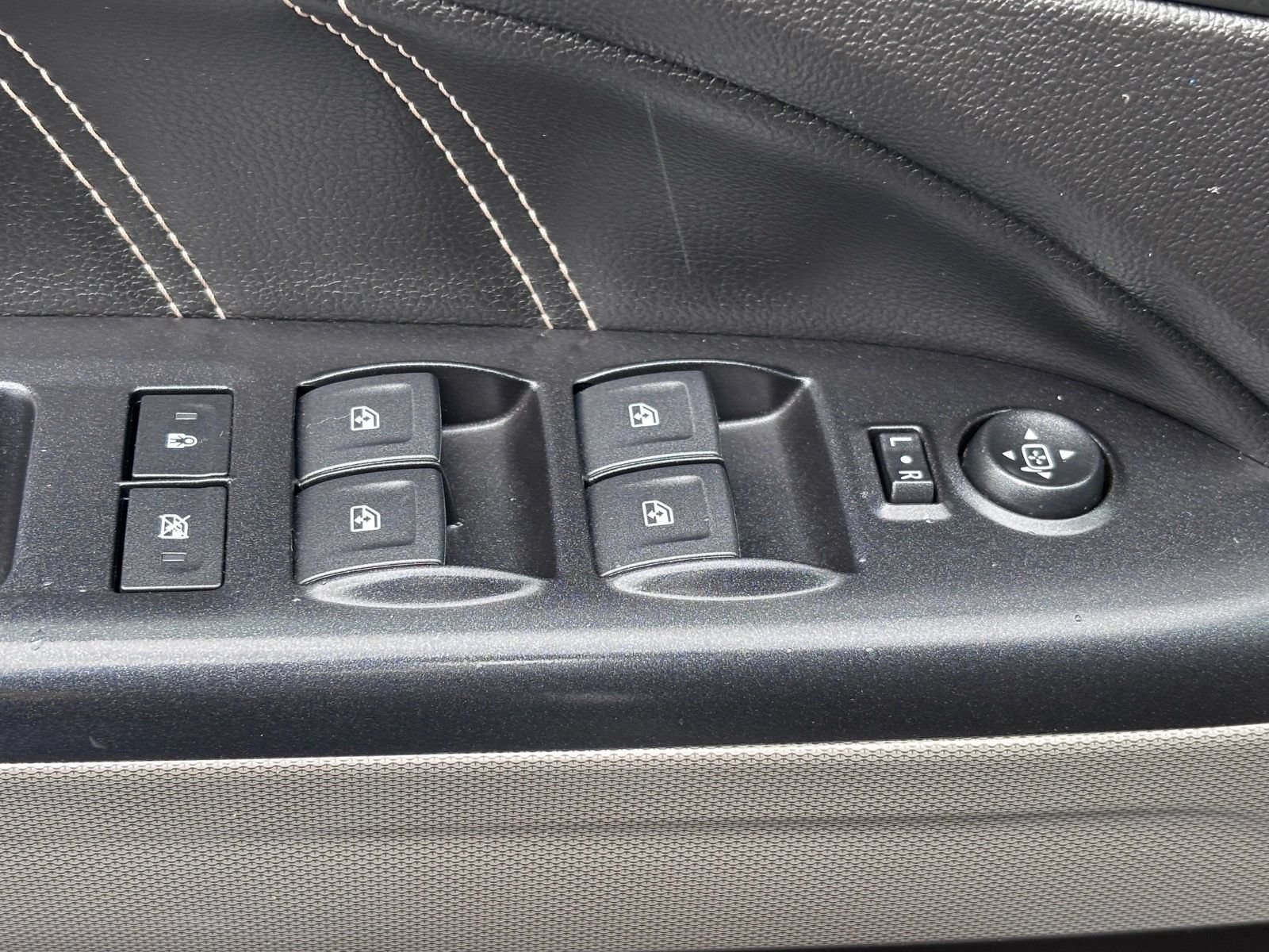 Used 2021 GMC Canyon Denali RWD image 20