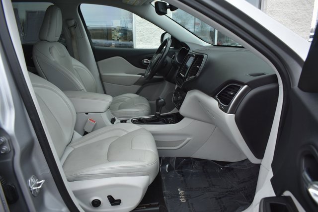 Used 2019 Jeep Cherokee Limited image 43